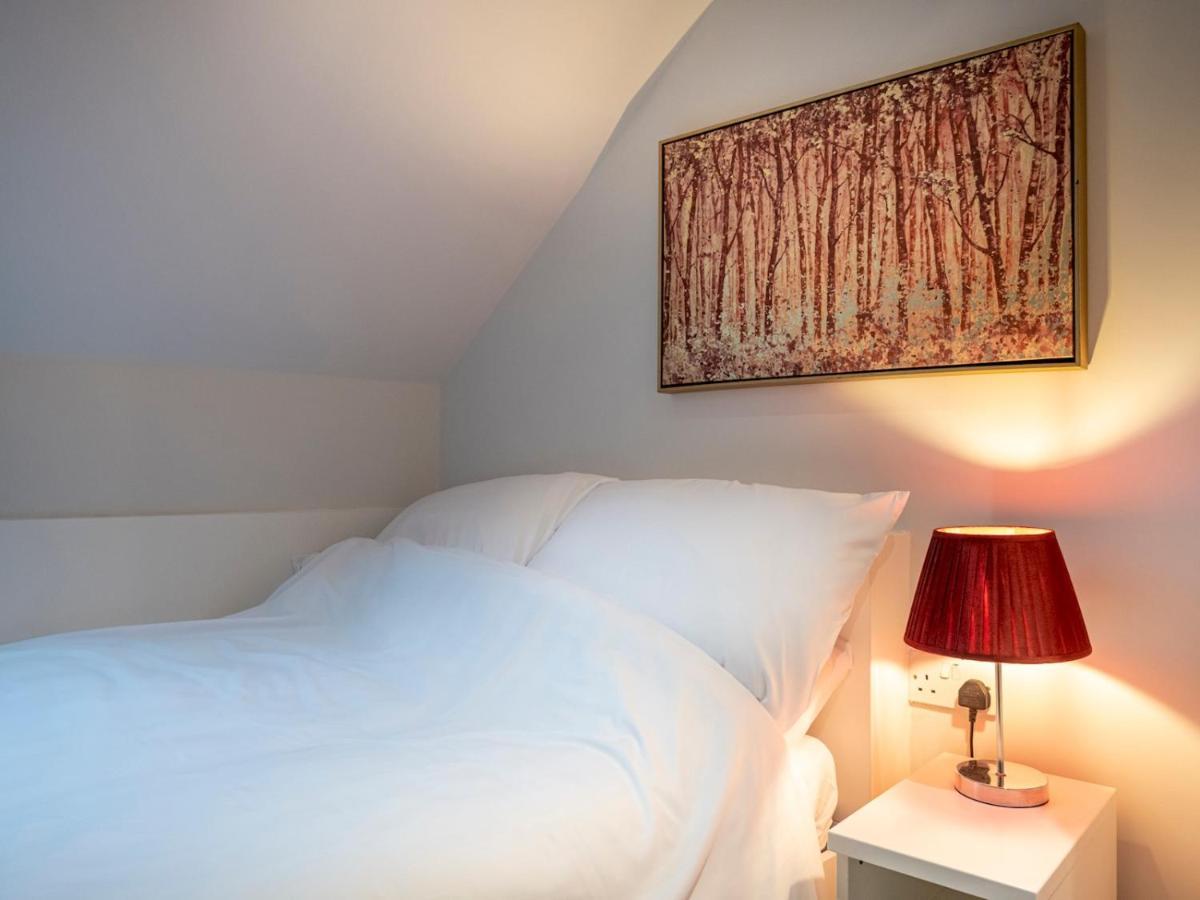 リンカーンPass The Keys Cosy High Street Studio With Free Parkingアパートメント エクステリア 写真